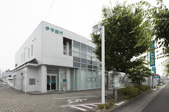 銀行　伊予銀行岡山南支店（銀行）まで532m