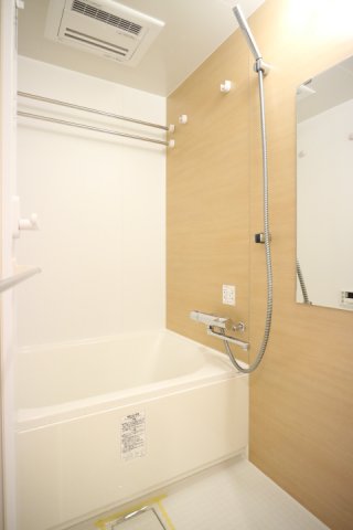 バス・シャワールーム　バスルーム