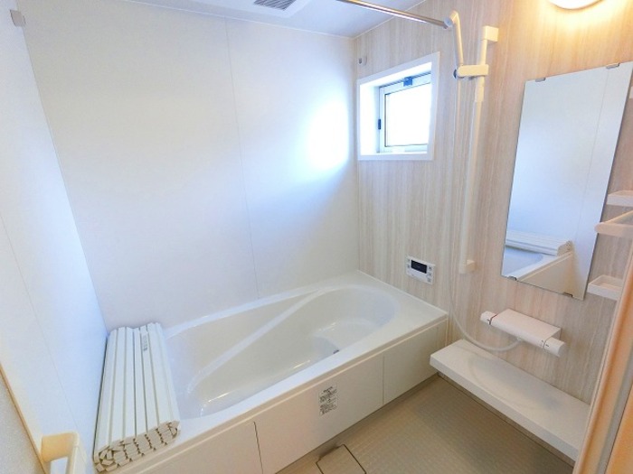 バス・シャワールーム　換気暖房乾燥機付浴室