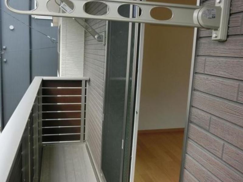 バルコニー　★洗濯物を干すスペース充分に取れます★