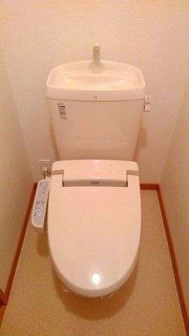 トイレ　シンプルで使いやすいトイレです