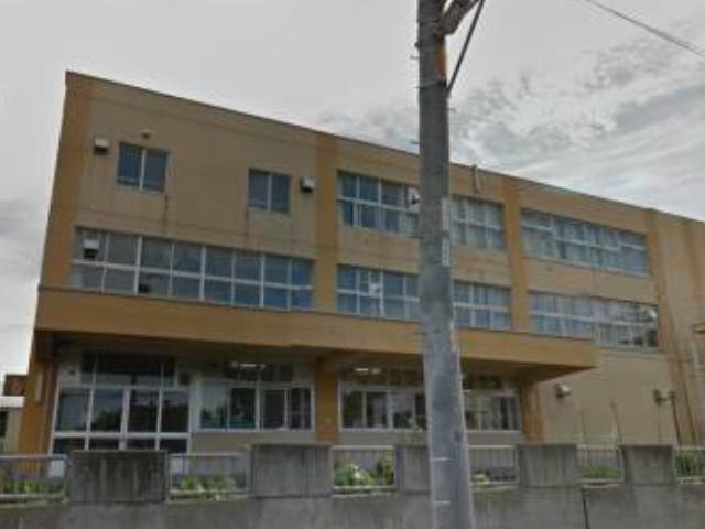 小学校　発寒南小学校（小学校）まで493m
