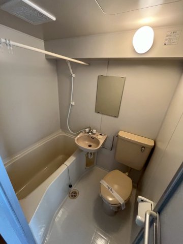 バス・シャワールーム　お風呂です