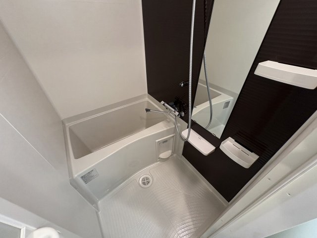 バス・シャワールーム　写真は同マンションの他のお部屋のものです