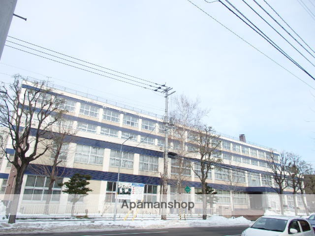 高校・高専　札幌静修学園（高校・高専）まで185m