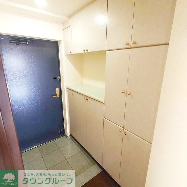 玄関　お問合せはタウンハウジングまで！※現地待合わせ相談可能