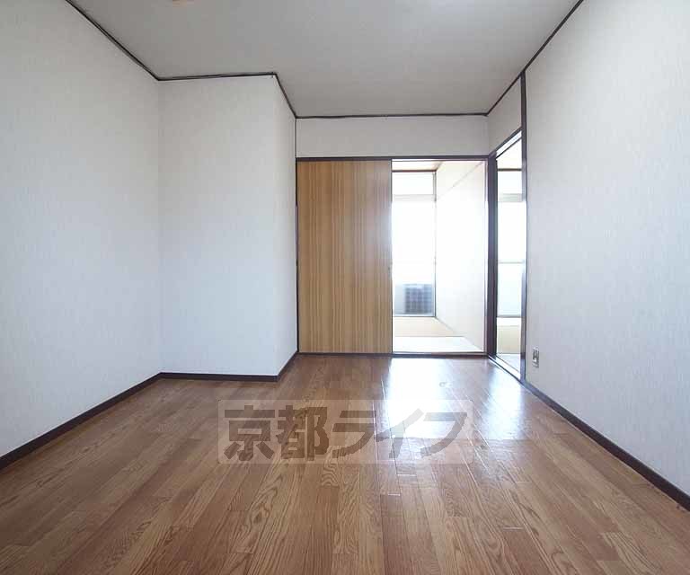 居室・リビング　ゆったりとしたダイニングキッチンです。