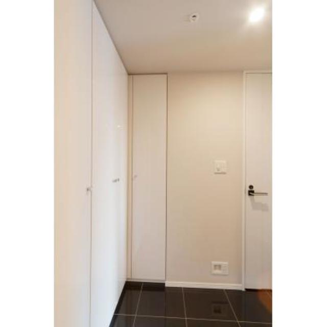 玄関　※写真は同タイプ住戸です。