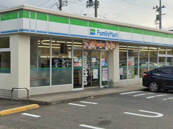 コンビニ　ファミリーマート 新潟平島店（コンビニ）まで275m