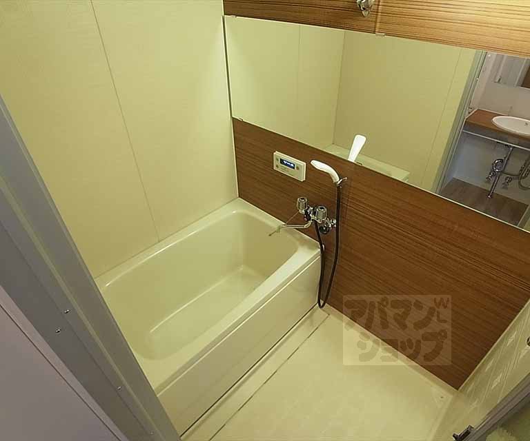 バス・シャワールーム　カッティングシートでオシャレに生まれ変わりました