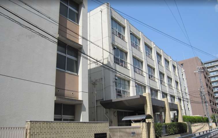 小学校　鷺洲小学校（小学校）まで425m