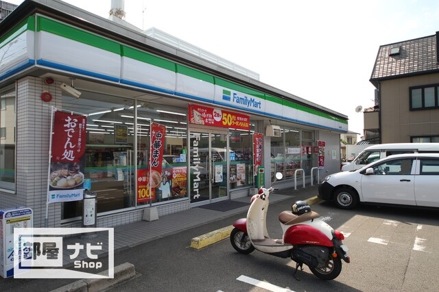 コンビニ　ファミリーマート立花店（コンビニ）まで300m
