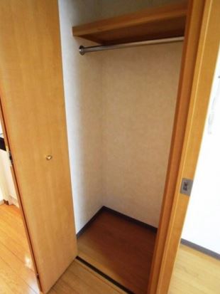 収納　★ハンガーラック付き、上部収納も有り★