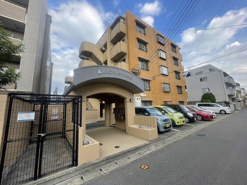 建物外観　現状優先とし写真は参照とする。