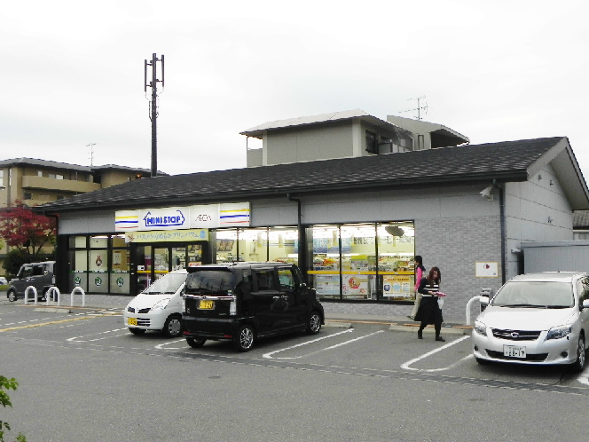 コンビニ　ミニストップ 白川通上高野店（コンビニ）まで127m