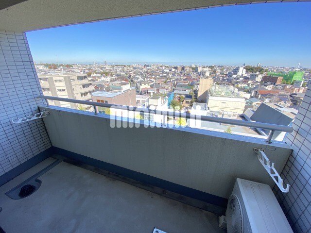 バルコニー　見下ろせる綺麗な景色がひろっがっています。
