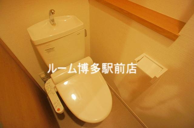 トイレ　オシュレット付きトイレ