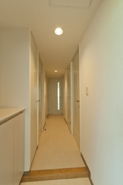 玄関　※写真は同タイプ住戸です。