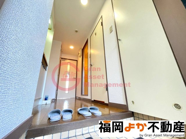 玄関　落ち着いた玄関です