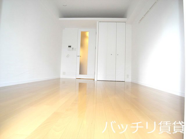 居室・リビング　同型タイプの為、現状を優先いたします
