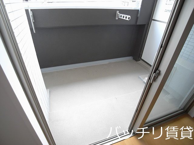 バルコニー　同型タイプの為、現状を優先いたします