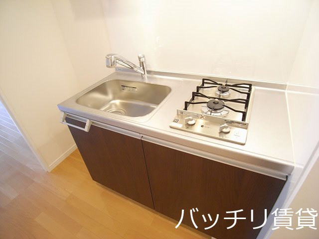 キッチン　同型タイプの為、現状を優先いたします