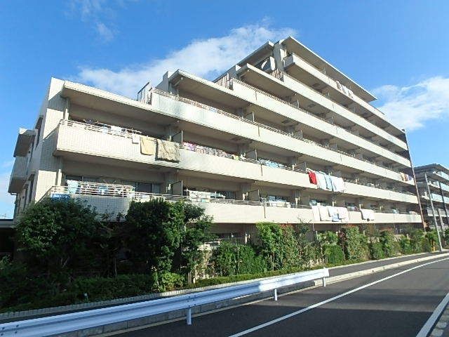 建物外観　設備充実