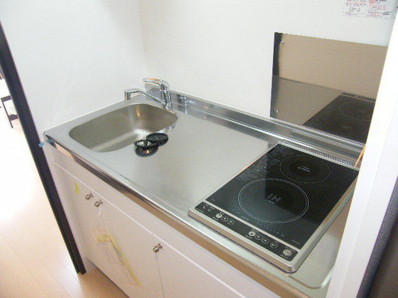 キッチン　※別部屋の写真です