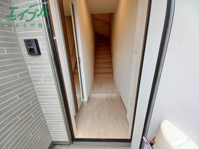 玄関　別部屋参考写真です