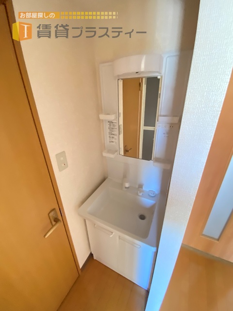 洗面設備　毎日使いますよね…独立洗面台。