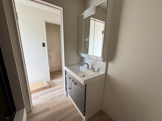 洗面設備　※別部屋の写真です