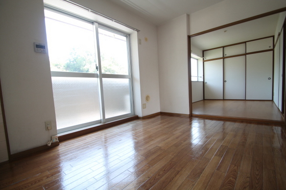 居室・リビング　※別部屋の写真です