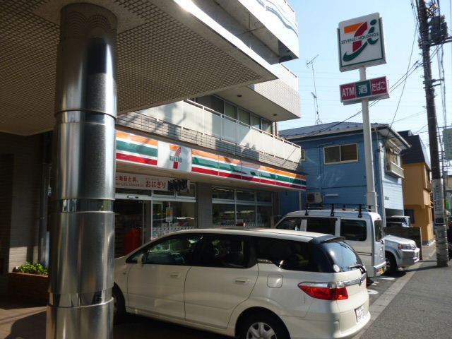 コンビニ　セブンイレブン（コンビニ）まで200m