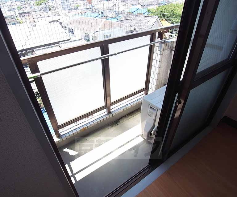 バルコニー　良く日が当たります。