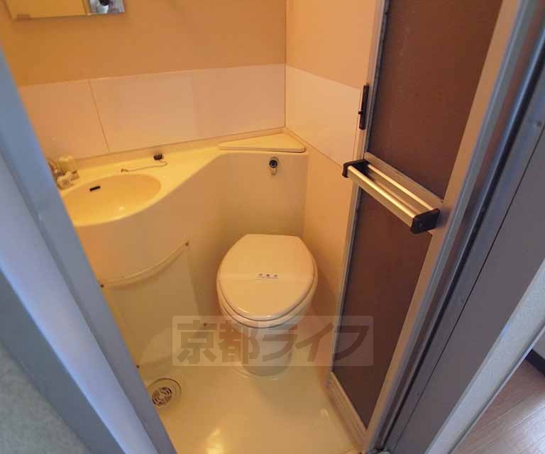トイレ　ユニットバスのトイレです。