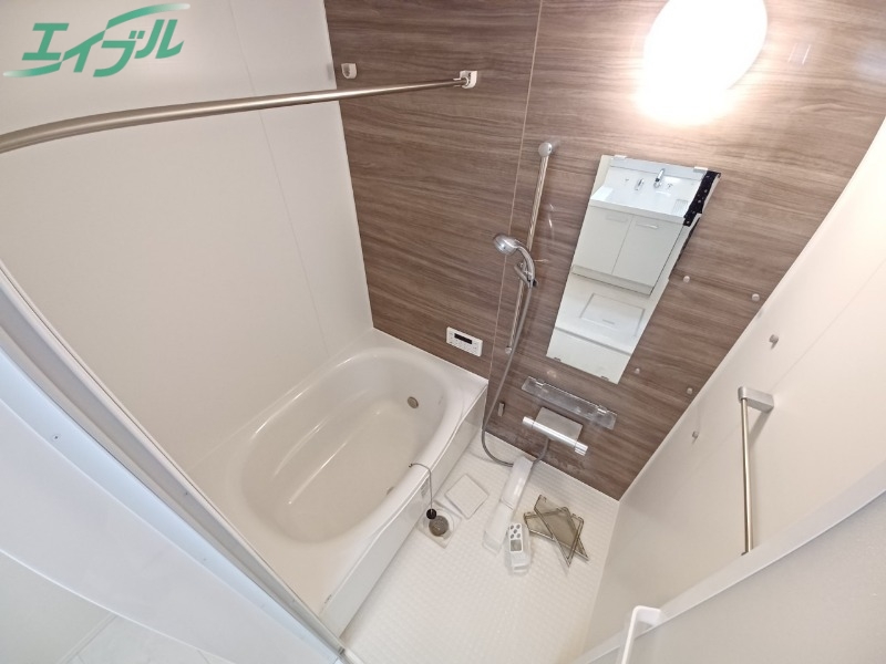 バス・シャワールーム　同物件別部屋参考写真です。