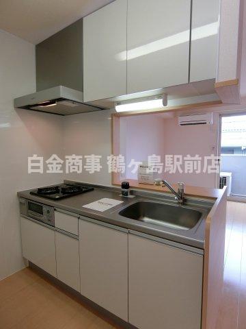 キッチン　同じ間取りの別の部屋の写真になります