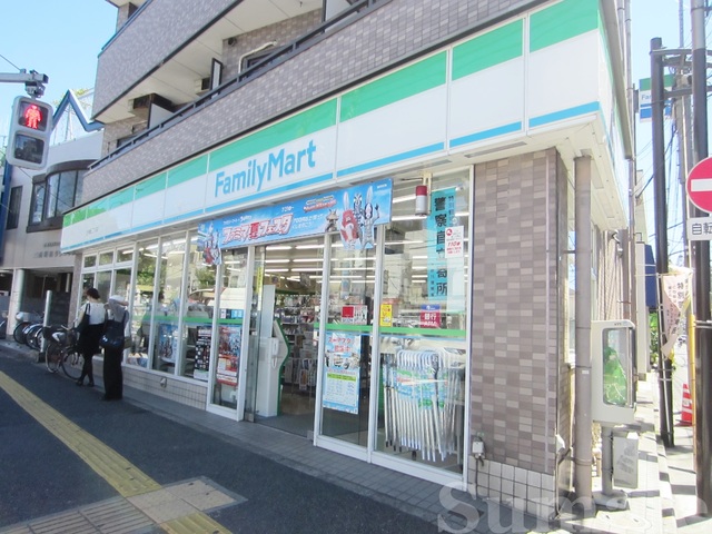 コンビニ　ファミリーマート上中里三丁目店（コンビニ）まで96m
