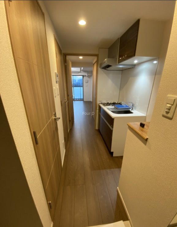 玄関　《見学予約受付中》シリーズ型分譲賃貸マンション