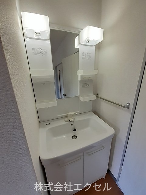洗面設備　独立洗面台です。