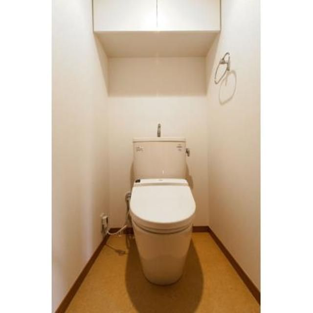 トイレ　※写真は別室タイプ住戸です