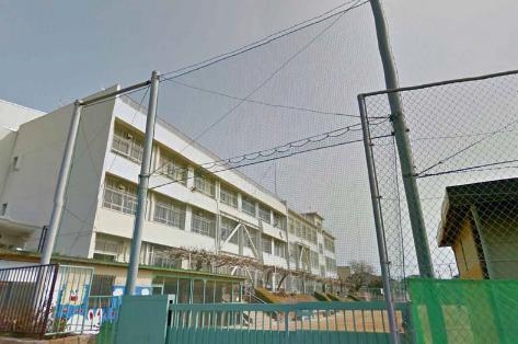 小学校　霞ヶ丘小学校（小学校）まで465m