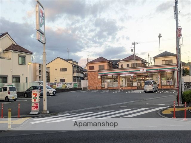 コンビニ　セブンイレブン（コンビニ）まで454m
