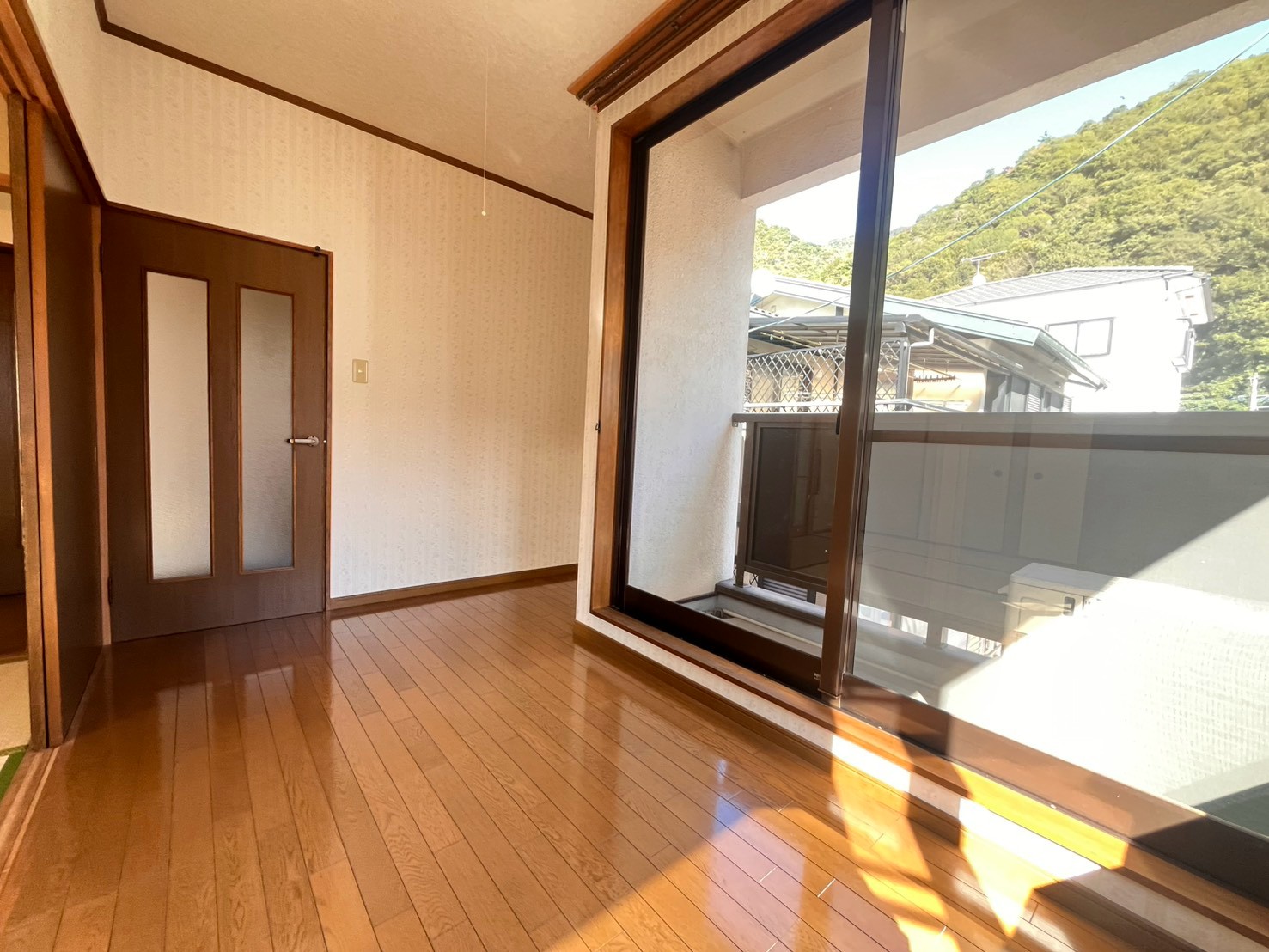 その他部屋・スペース　採光を採りこみやすいバルコニーに面した4.5帖洋室です！