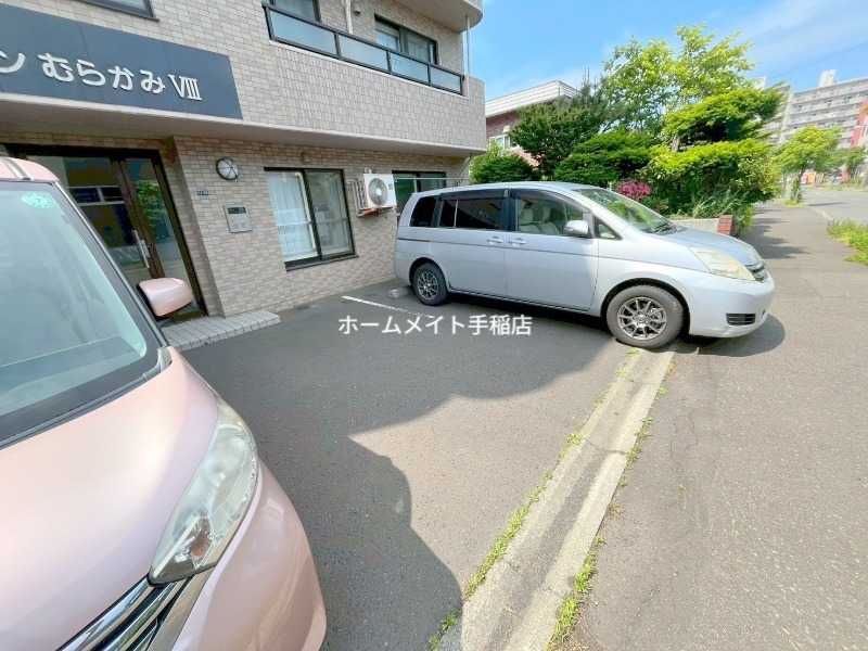 駐車場　駐車スペースでございます！