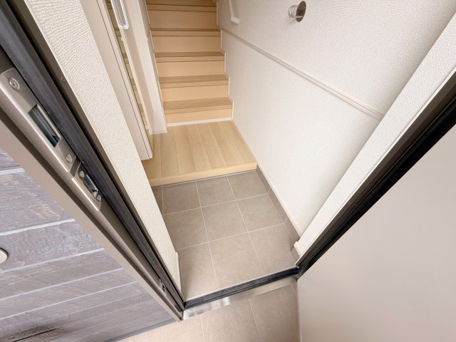 玄関　素敵な玄関は毎朝あなたを元気に送りだしてくれますよ。
