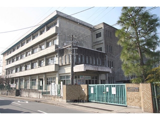 中学校　長岡第二中学校（中学校）まで500m