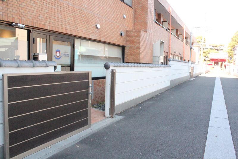 幼稚園・保育園　ポピンズナーサリースクール調布分園（幼稚園・保育園）まで220m