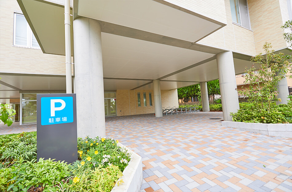 病院　特定医療法人社団研精会東京さつきホスピタル（病院）まで734m