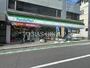 コンビニ　ファミリーマート 東京医科大学前店（コンビニ）まで176m